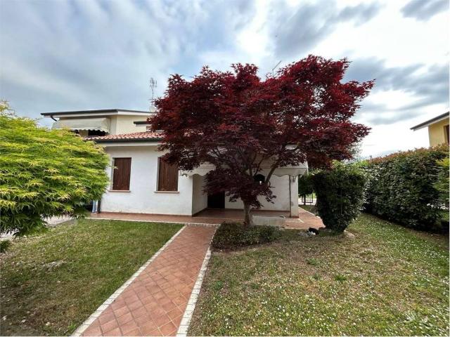 Villa Indipendente in vendita a Trevignano, Veneto