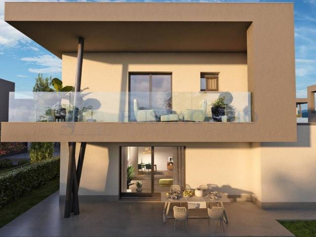 Villa Indipendente in vendita a Roncola, Treviolo