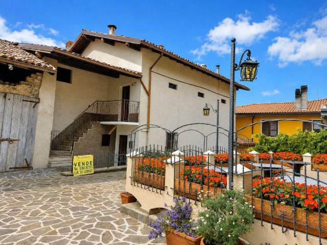 Villa Indipendente in vendita a Vico, Treviso Bresciano
