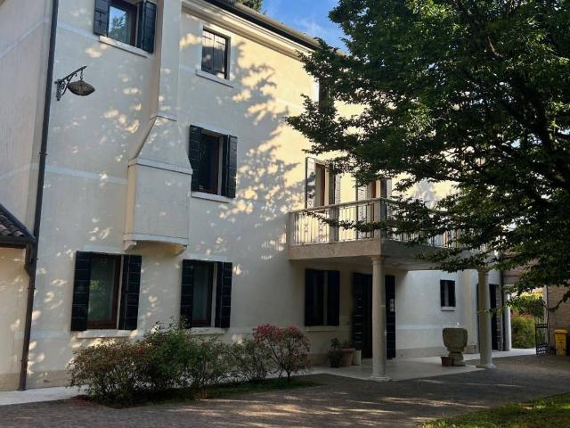 Villa Indipendente in vendita a Treviso, Veneto
