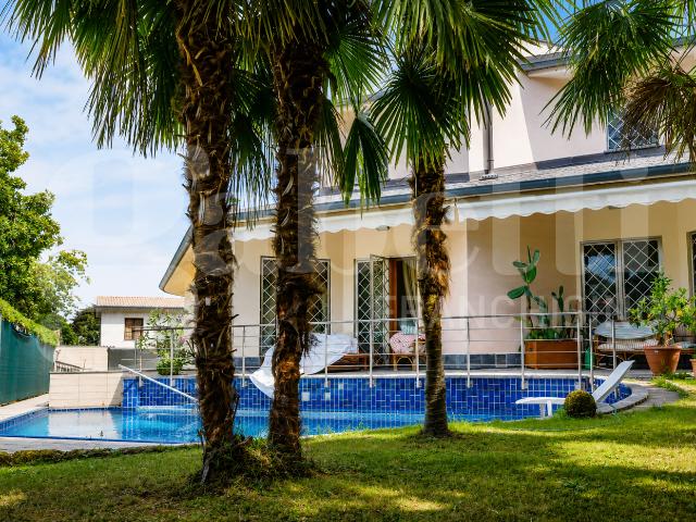 Villa Indipendente in vendita a Quartiere Morona, Trezzano Sul Naviglio