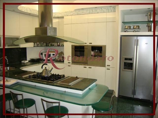 Villa Indipendente in vendita a Isola Rosa, Trezzano Sul Naviglio