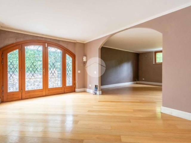 Villa Indipendente in vendita a Quartiere Morona, Trezzano Sul Naviglio
