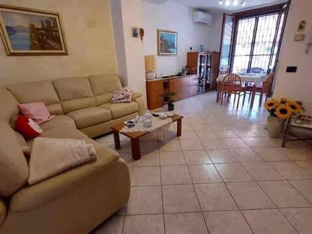 Villa Indipendente in vendita a Quartiere Zingone, Trezzano sul Naviglio