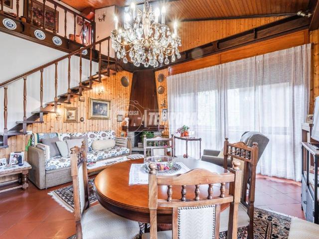 Villa Indipendente in vendita a Trezzano Sul Naviglio, Lombardia