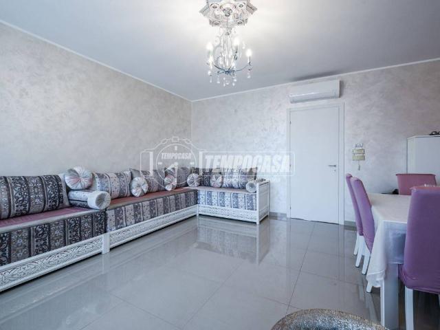 Villa Indipendente in vendita a Quartiere Boschetto, Trezzano Sul Naviglio
