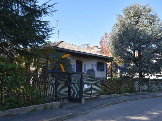 Villa Indipendente in vendita a Loirano, Trezzano Sul Naviglio