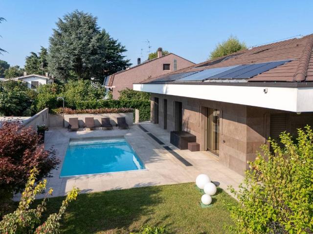 Villa Indipendente in vendita a Quartiere Morona, Trezzano Sul Naviglio