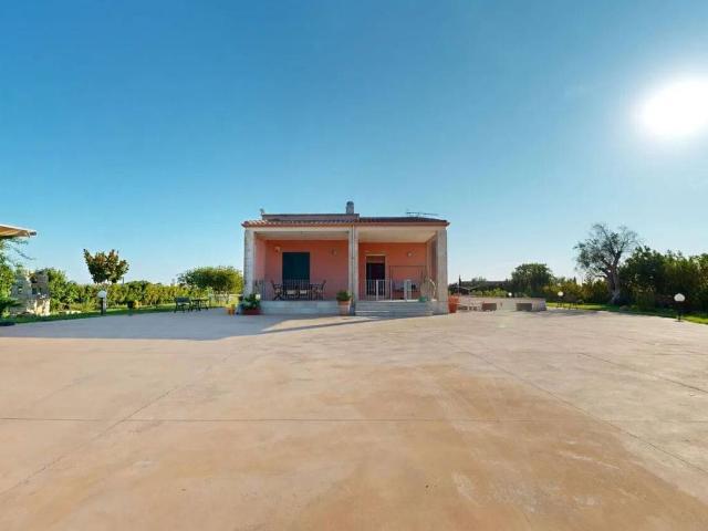 Villa Indipendente in vendita a Puglia, Lecce