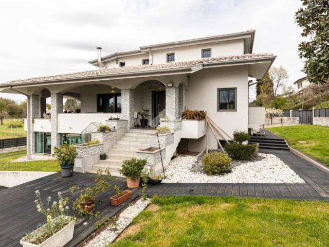 Villa Indipendente in vendita a Tricesimo, Friuli-Venezia Giulia