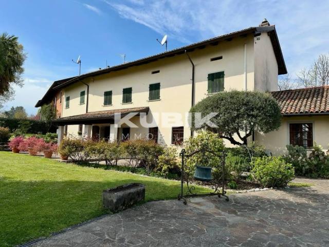 Villa Indipendente in vendita a Tricesimo, Friuli-Venezia Giulia