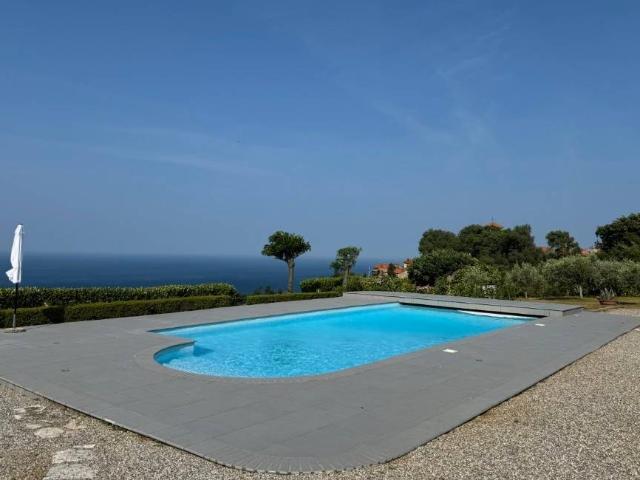 Villa Indipendente in vendita a Contovello / Kontovel, Villa Opicina