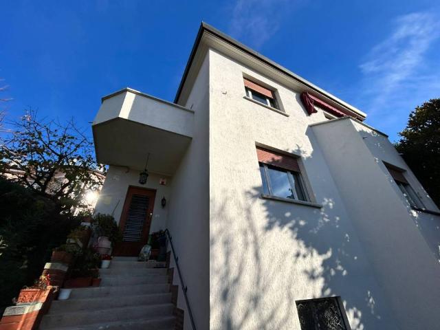 Villa Indipendente in vendita a Città Nuova-Barriera Nuova-San Vito-Città Vecchia, Villa Opicina
