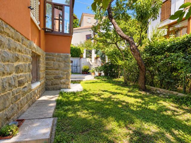 Villa Indipendente in vendita a Campi Elisi, Trieste