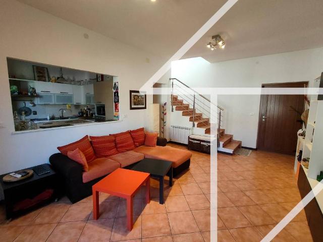Villa Indipendente in vendita a Servola-Chiarbola-Valmaura-Borgo San Sergio, Villa Opicina