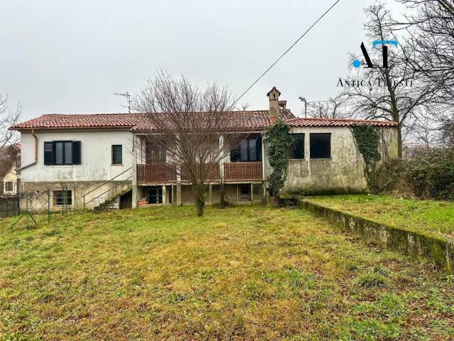 Villa Indipendente in vendita a Altipiano Est, Villa Opicina