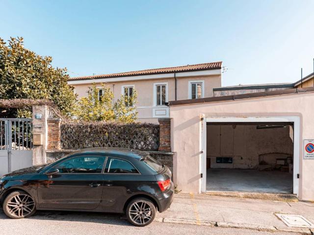 Villa Indipendente in vendita a Conconello / Ferlugi, Villa Opicina