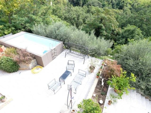 Villa Indipendente in vendita a Servola-Chiarbola-Valmaura-Borgo San Sergio, Villa Opicina