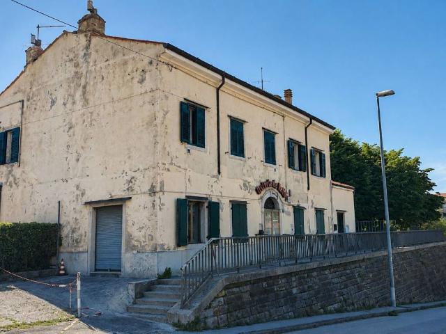 Villa Indipendente in vendita a Chiarbola, Trieste
