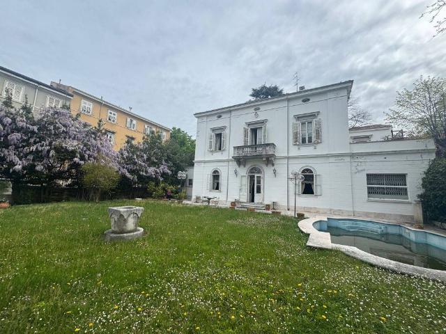 Villa Indipendente in vendita a Città Nuova-Barriera Nuova-San Vito-Città Vecchia, Villa Opicina