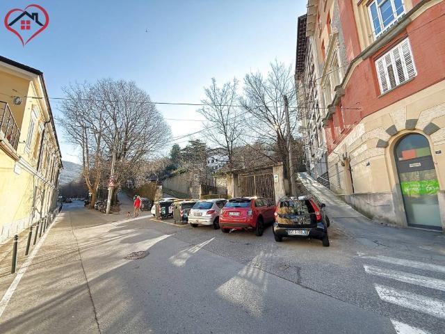 Villa Indipendente in vendita a San Giovanni-Chiadino-Rozzol, Villa Opicina