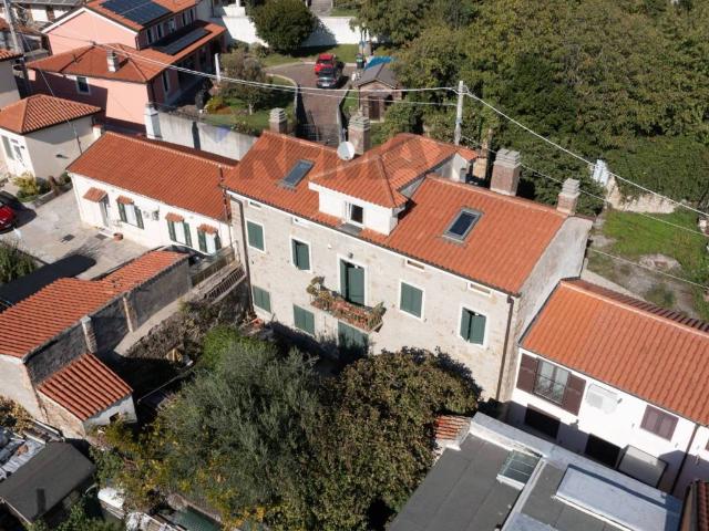 Villa Indipendente in vendita a San Giacomo / Sveti Jakob, Trieste