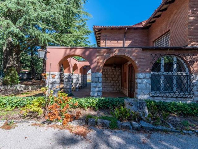 Villa Indipendente in vendita a Opicina / Opčine, Villa Opicina