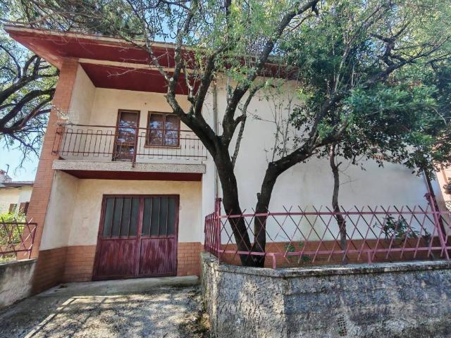 Villa Indipendente in vendita a Servola-Chiarbola-Valmaura-Borgo San Sergio, Villa Opicina