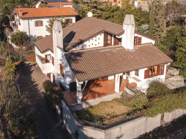 Villa Indipendente in vendita a Altipiano Ovest, Villa Opicina