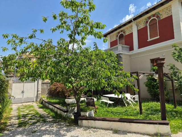 Villa Indipendente in vendita a Città Nuova-Barriera Nuova-San Vito-Città Vecchia, Villa Opicina