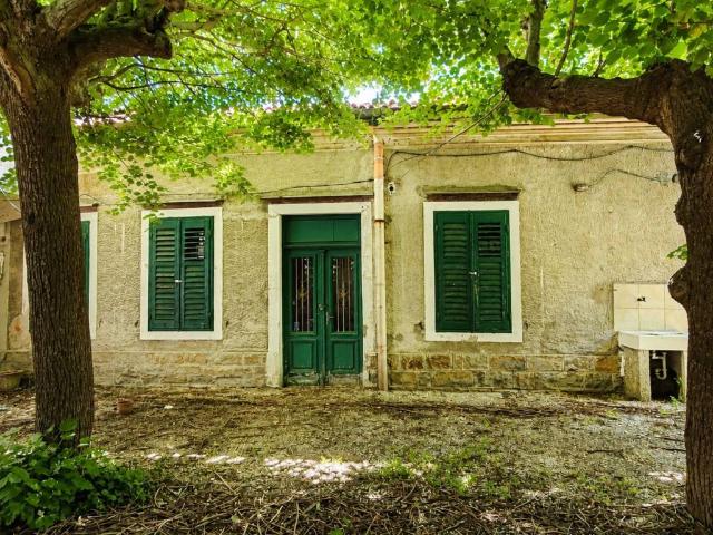 Villa Indipendente in vendita a Servola-Chiarbola-Valmaura-Borgo San Sergio, Villa Opicina
