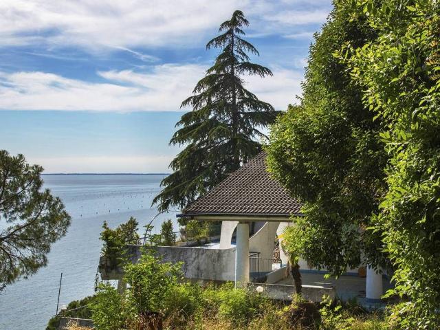 Villa Indipendente in vendita a Altipiano Ovest, Villa Opicina