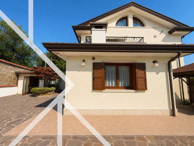 Villa Indipendente in vendita a San Giovanni-Chiadino-Rozzol, Villa Opicina