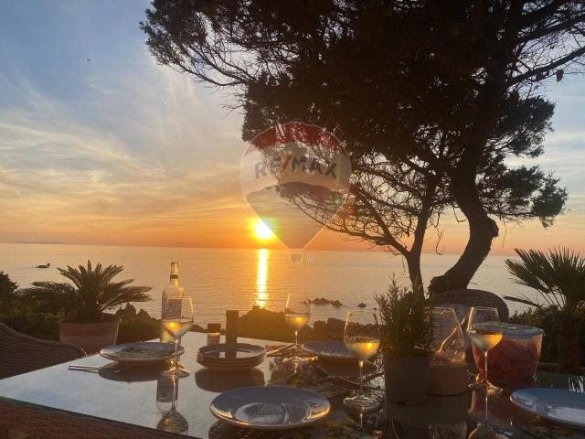 Villa Indipendente in vendita a Trinità d'Agultu e Vignola, Sardigna/Sardegna