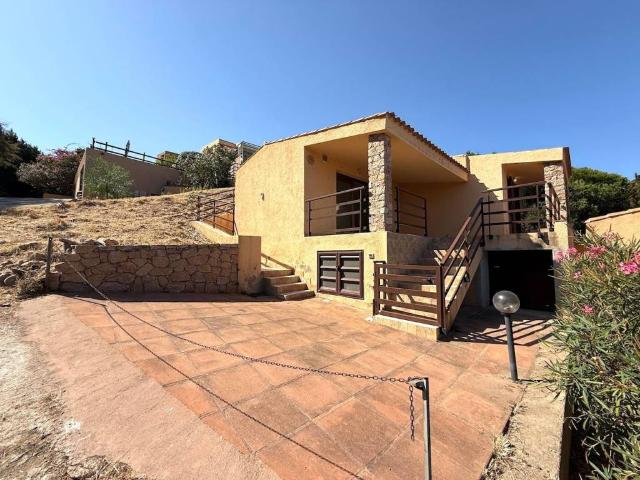 Villa Indipendente in vendita a Trinità d'Agultu e Vignola, Sardigna/Sardegna
