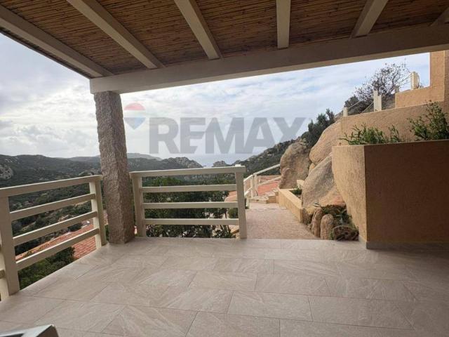 Villa Indipendente in vendita a Trinità d'Agultu e Vignola, Sardigna/Sardegna