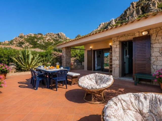 Villa Indipendente in vendita a Trinità d'Agultu e Vignola, Sardigna/Sardegna
