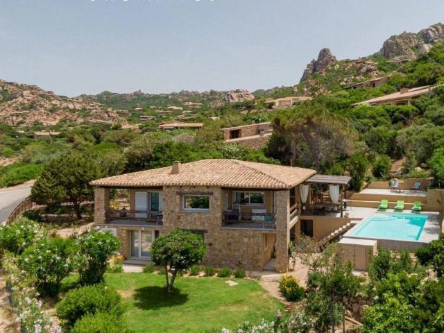 Villa Indipendente in vendita a Trinità d'Agultu e Vignola, Sardigna/Sardegna