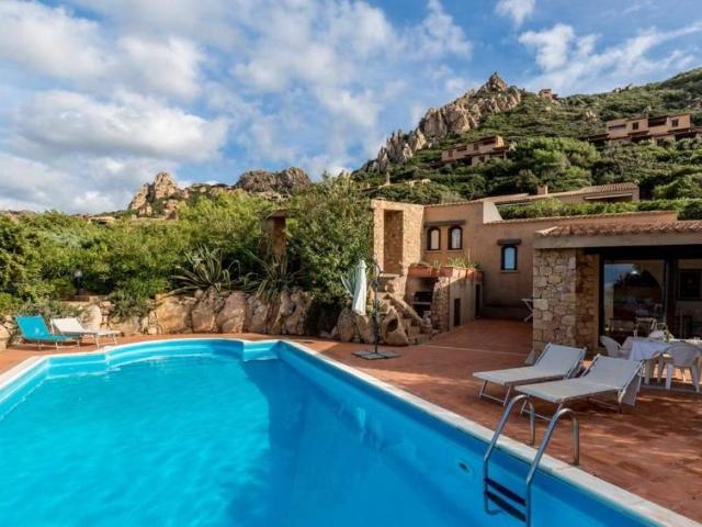 Villa Indipendente in vendita a Trinità d'Agultu e Vignola, Sardigna/Sardegna