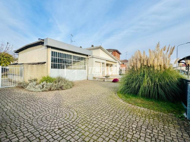 Villa Indipendente in vendita a Piemonte, Vercelli