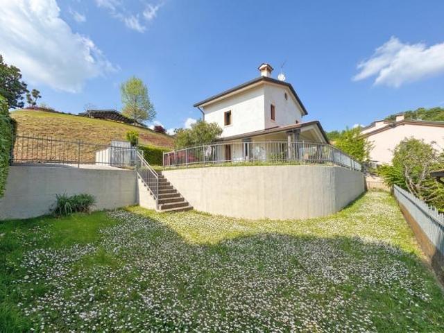 Villa Indipendente in vendita a Trissino, Veneto