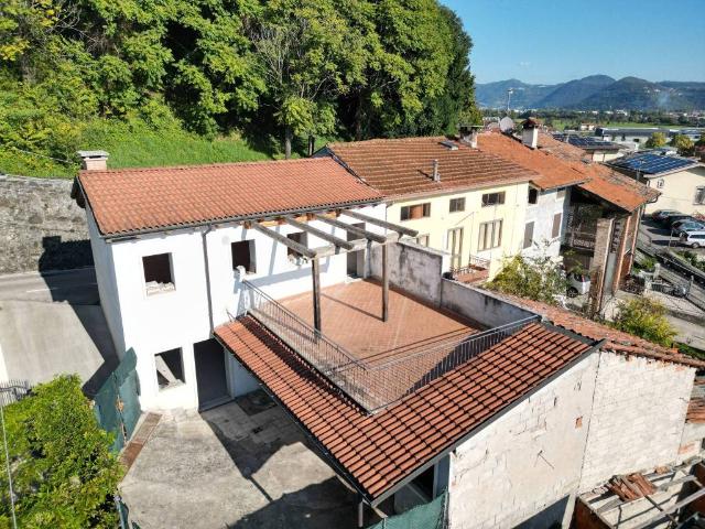 Villa Indipendente in vendita a Trissino, Veneto