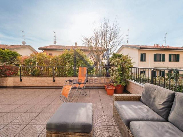 Villa Indipendente in vendita a Ponte, Triuggio