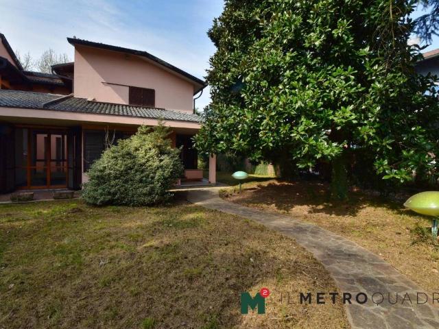 Villa Indipendente in vendita a Triuggio, Lombardia