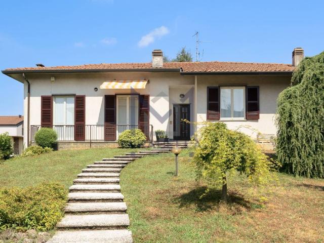 Villa Indipendente in vendita a Triuggio, Lombardia
