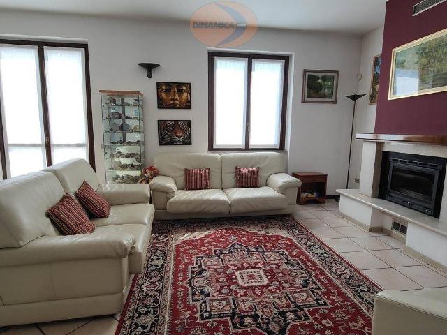Villa Indipendente in vendita a Triuggio, Lombardia