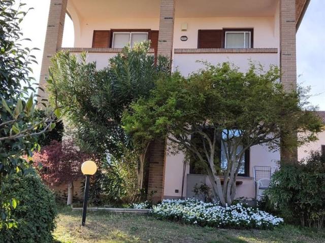 Villa Indipendente in vendita a Triuggio, Lombardia