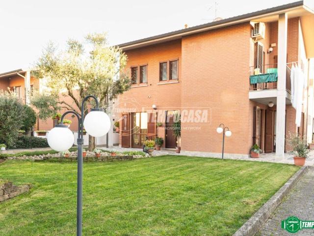 Villa Indipendente in vendita a Triuggio, Lombardia