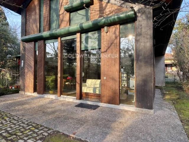 Villa Indipendente in vendita a Triuggio, Lombardia