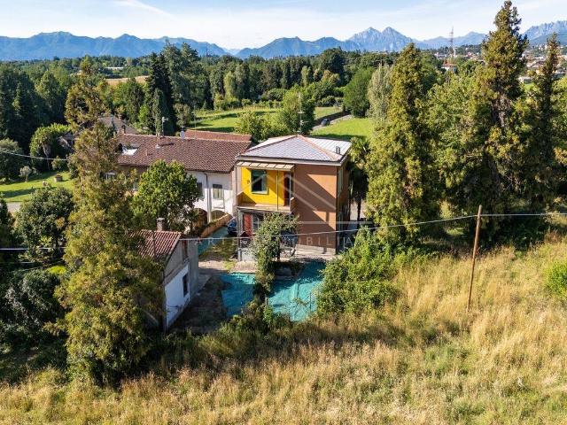 Villa Indipendente in vendita a Triuggio, Lombardia